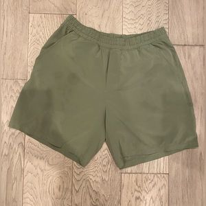 Lulu Lemon Liner Less Pacer Shorts